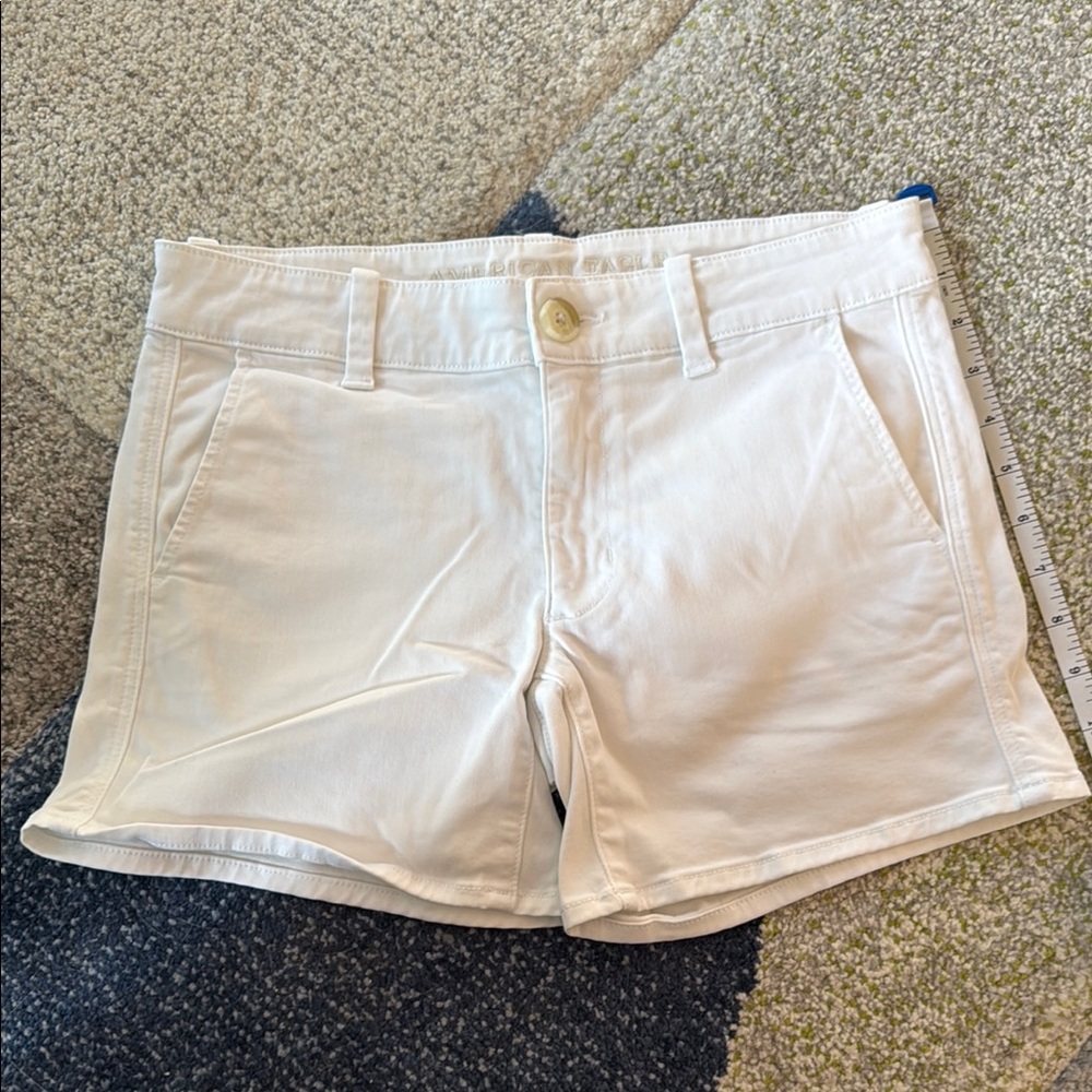 American Eagle Outfitters Womens Shorts White Super Stretch Mid Rise Size 4